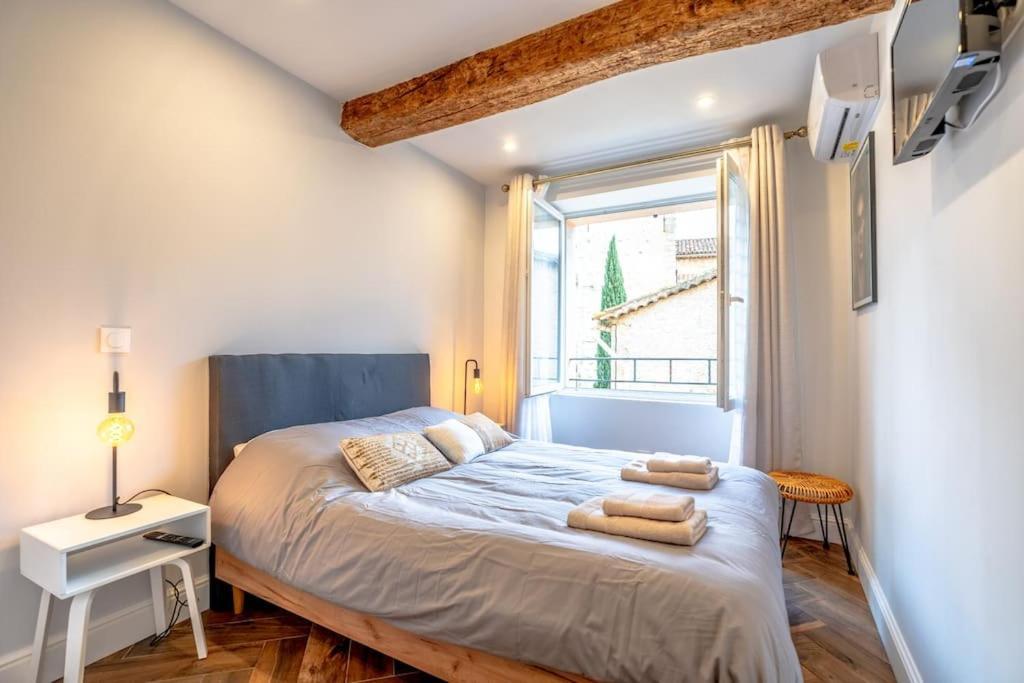 Superbe Neuf, Climatise Centre Village